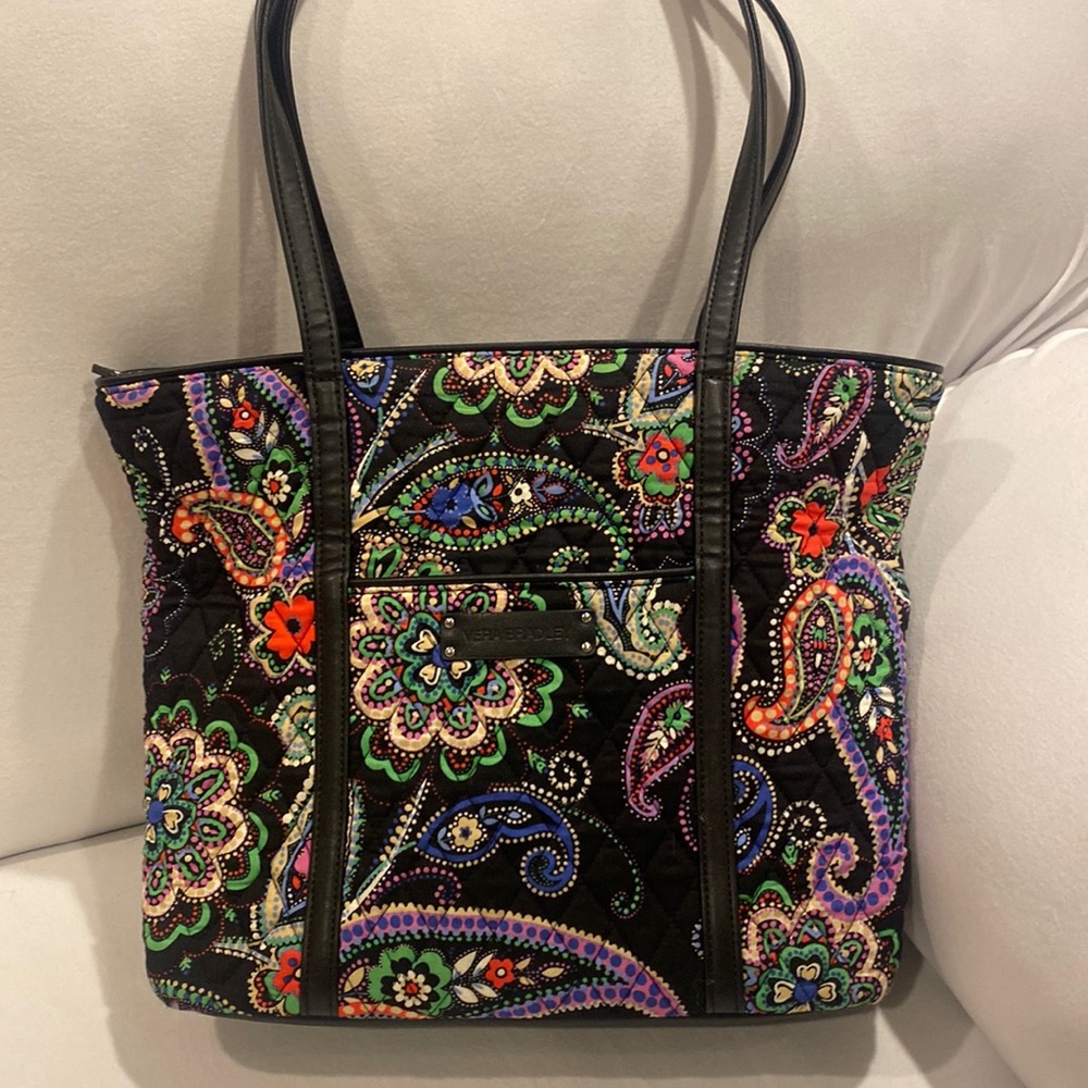 Women’s Vera Bradley bag/satchel/tote black base with multicolor paisley print
